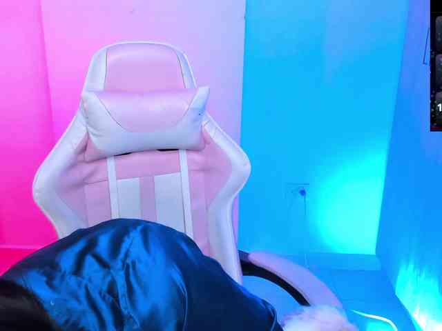 Saskyaajohnson webcam