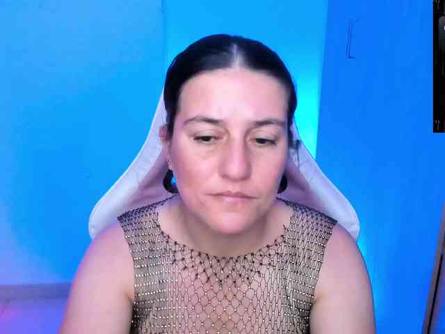 Saskyaajohnson webcam