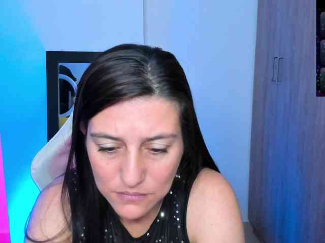 Saskyaajohnson webcam