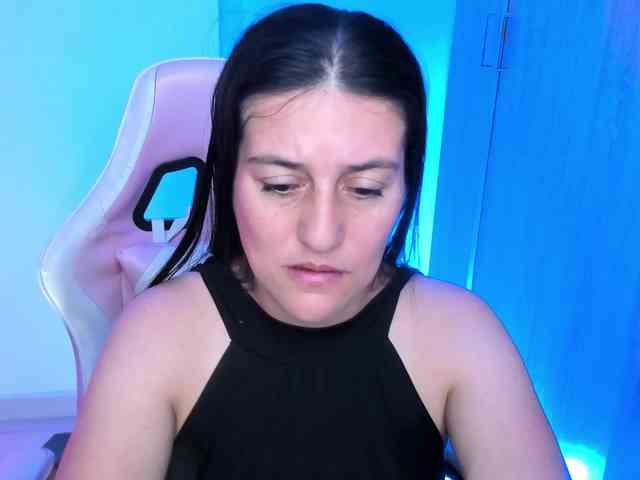 Saskyaajohnson webcam