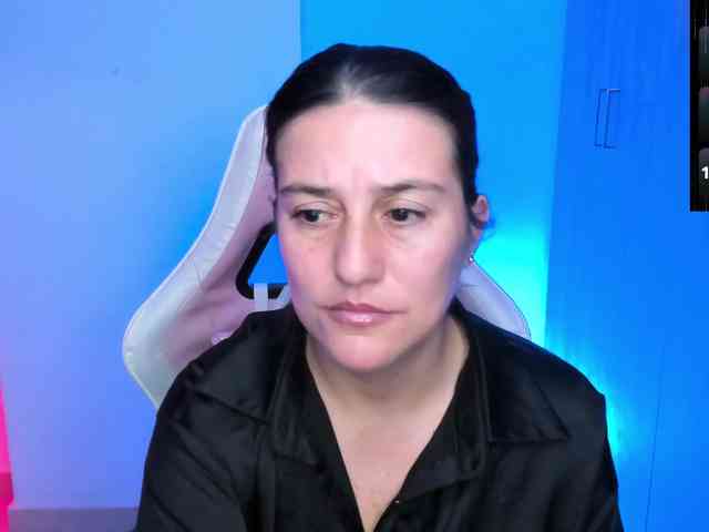 Saskyaajohnson webcam