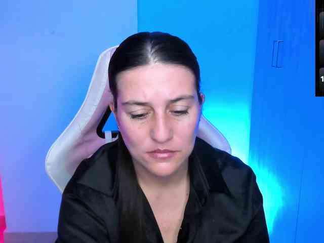 Saskyaajohnson webcam