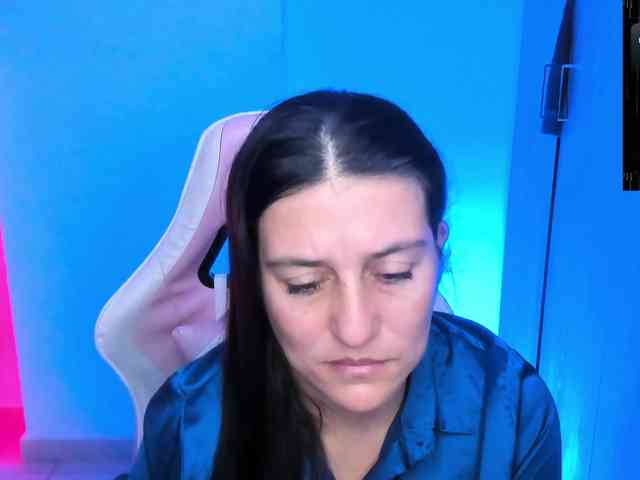 Saskyaajohnson webcam