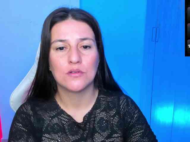 Saskyaajohnson webcam