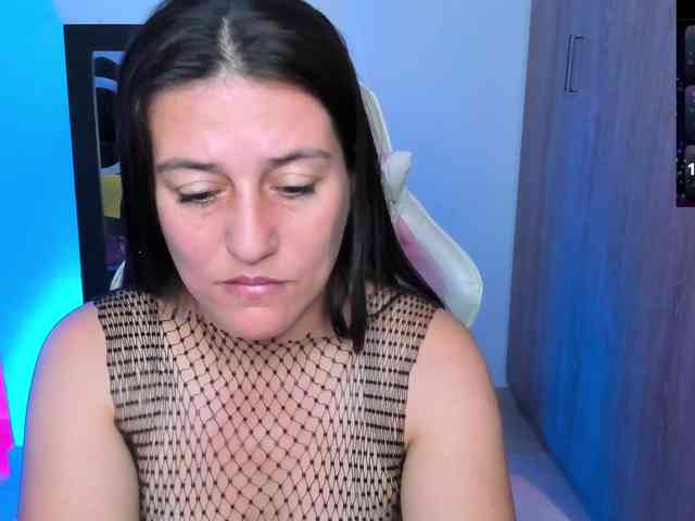 Saskyaajohnson webcam