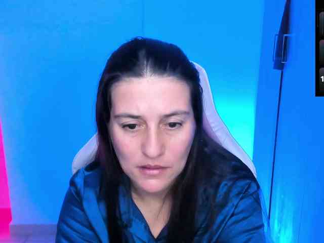 Saskyaajohnson webcam