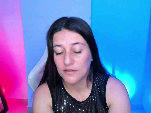 Saskyaajohnson webcam