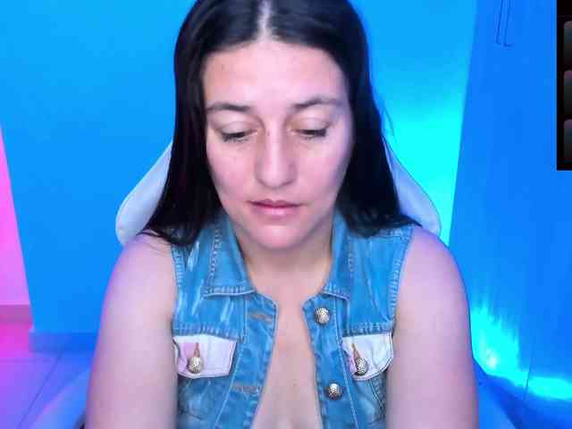 Saskyaajohnson webcam