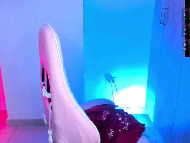 Saskyaajohnson webcam