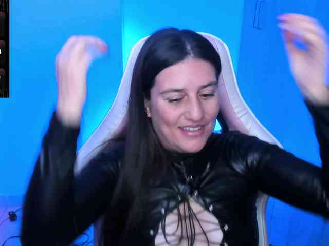 Saskyaajohnson webcam