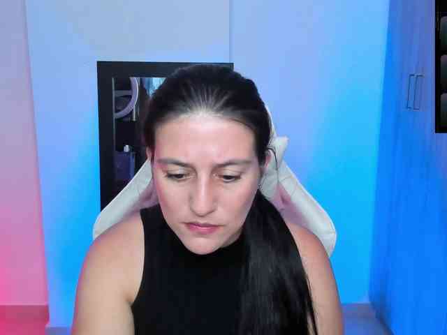 Saskyaajohnson webcam