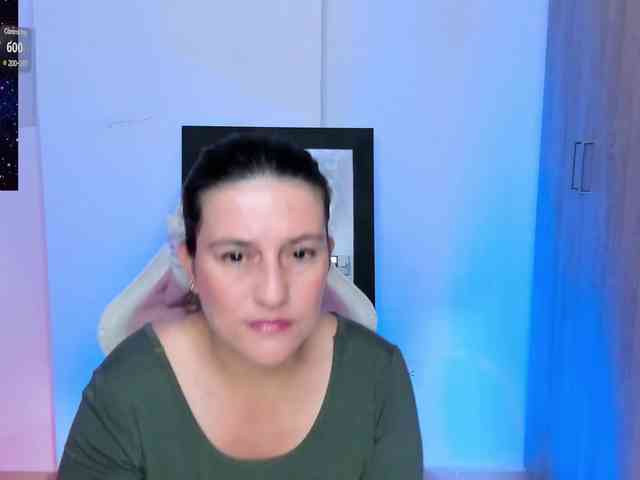 Saskyaajohnson webcam
