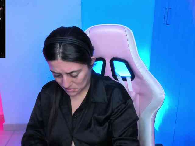 Saskyaajohnson webcam