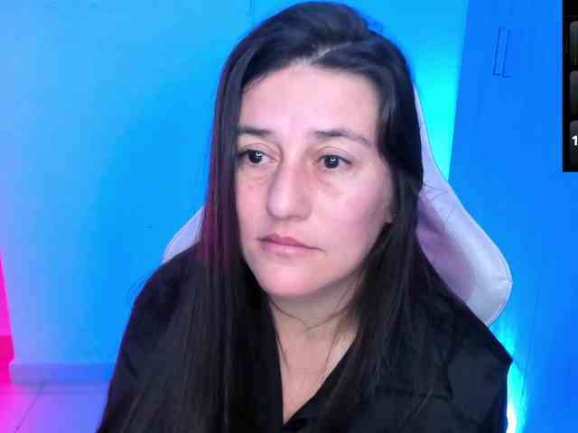 Saskyaajohnson webcam