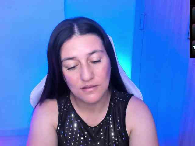 Saskyaajohnson webcam