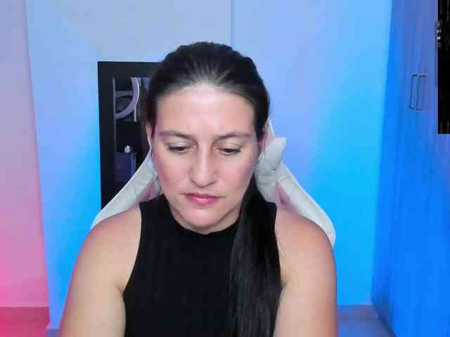 Saskyaajohnson webcam