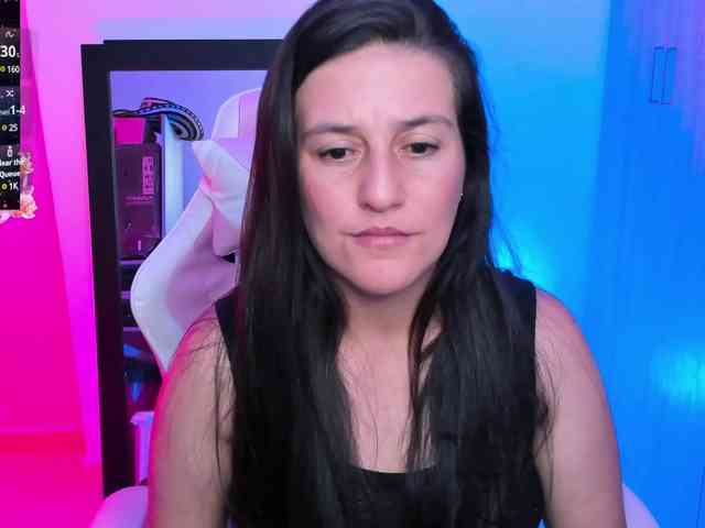 Saskyaajohnson webcam