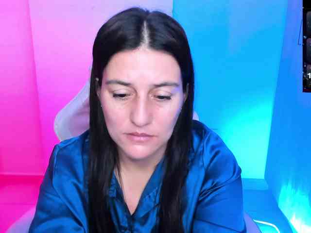 Saskyaajohnson webcam