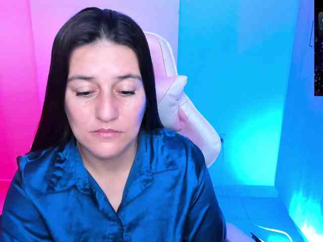 Saskyaajohnson webcam