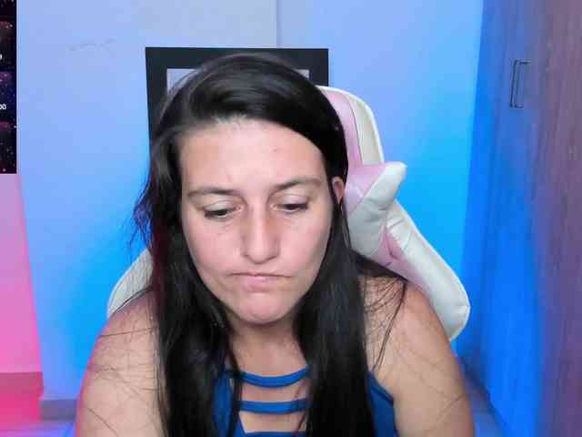 Saskyaajohnson webcam
