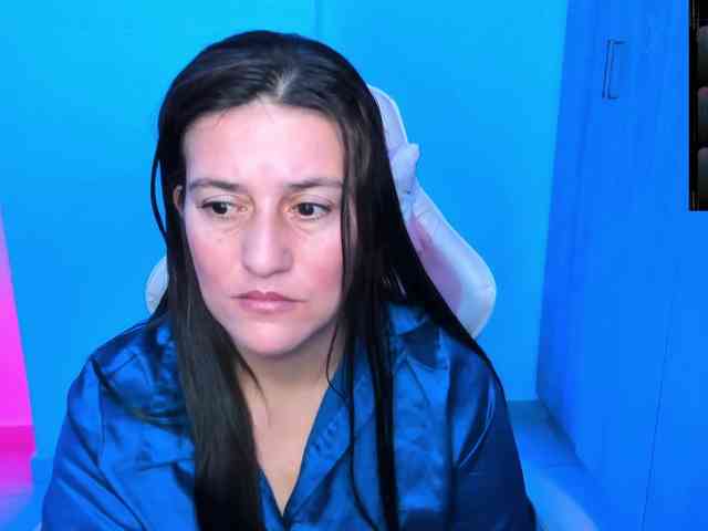 Saskyaajohnson webcam