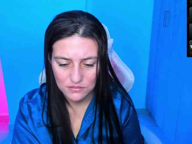 Saskyaajohnson webcam