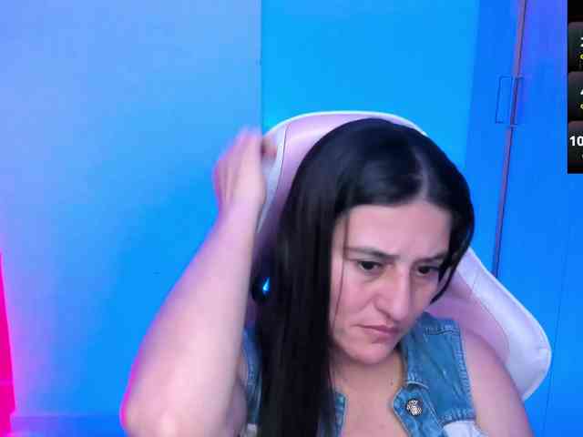 Saskyaajohnson webcam