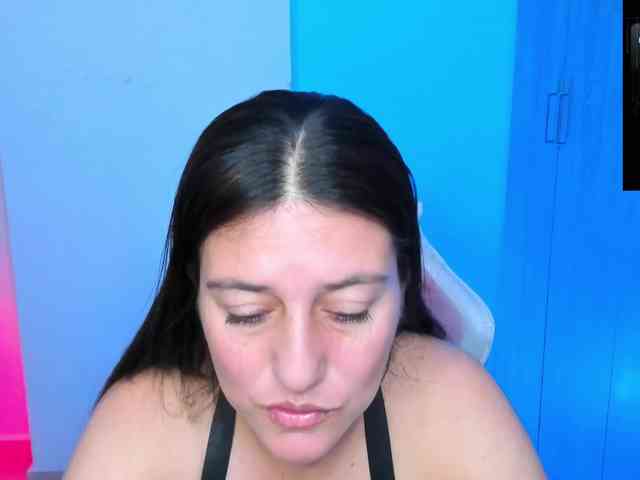 Saskyaajohnson webcam