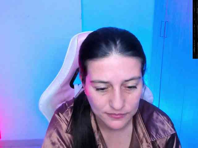 Saskyaajohnson webcam