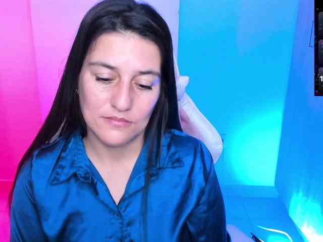 Saskyaajohnson webcam