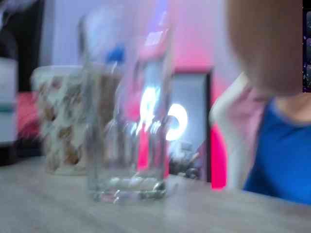 Saskyaajohnson webcam