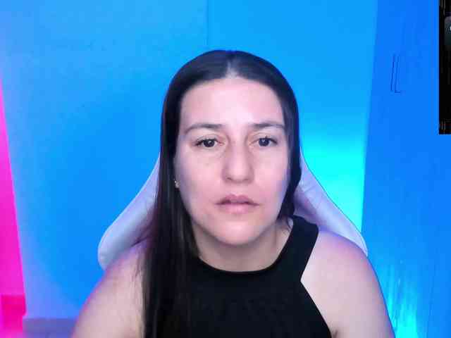 Saskyaajohnson webcam