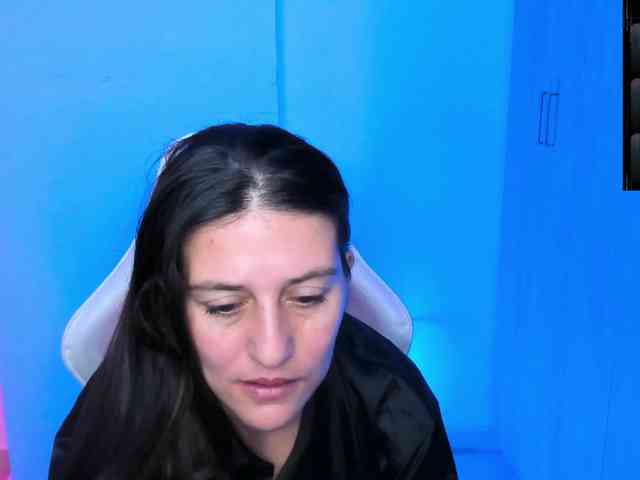 Saskyaajohnson webcam