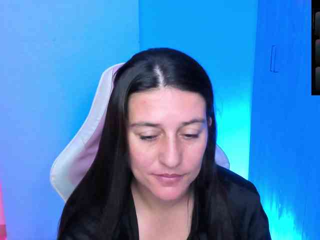 Saskyaajohnson webcam