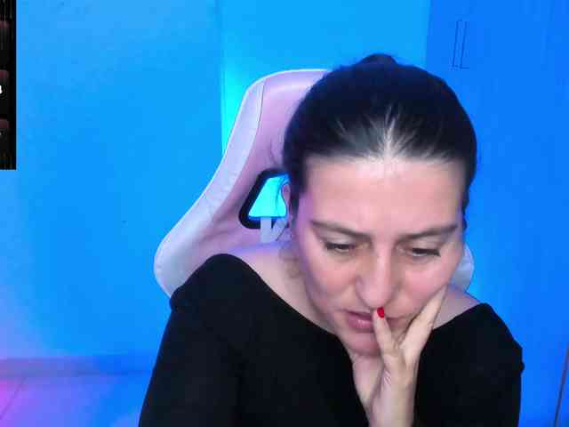 Saskyaajohnson webcam