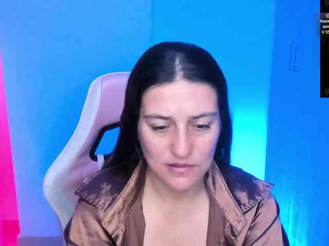 Saskyaajohnson webcam