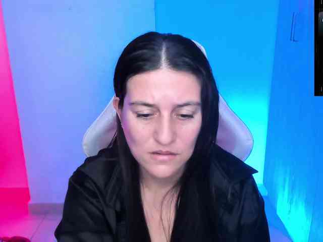 Saskyaajohnson webcam