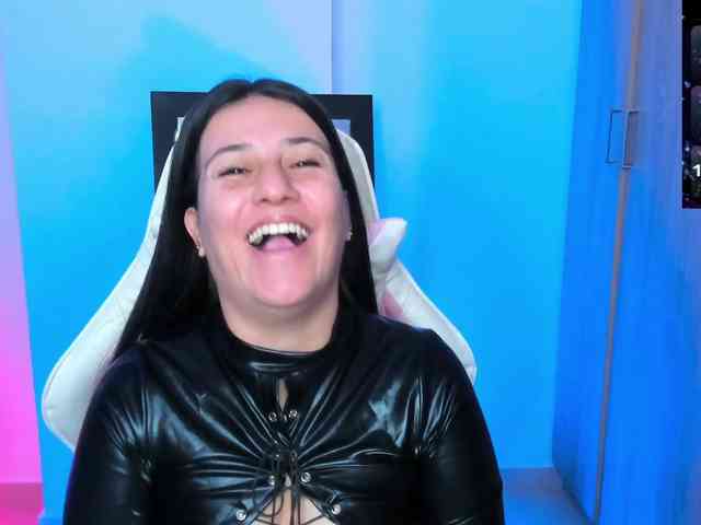 Saskyaajohnson webcam