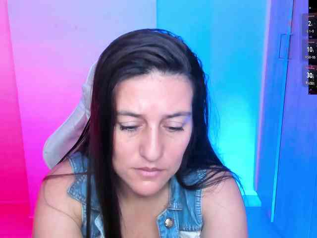 Saskyaajohnson webcam