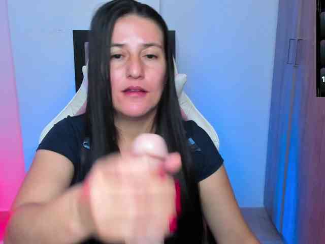 Saskyaajohnson webcam