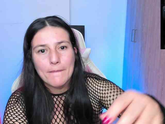 Saskyaajohnson webcam