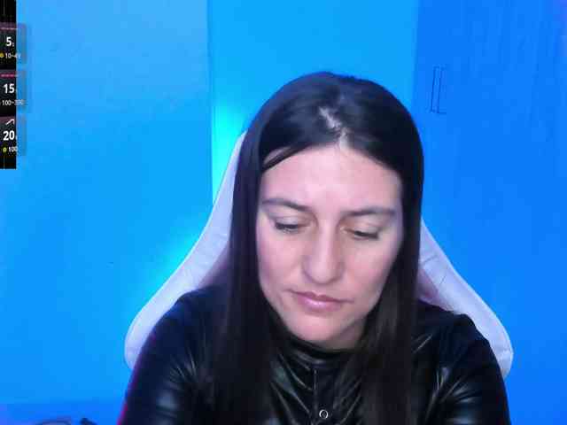 Saskyaajohnson webcam