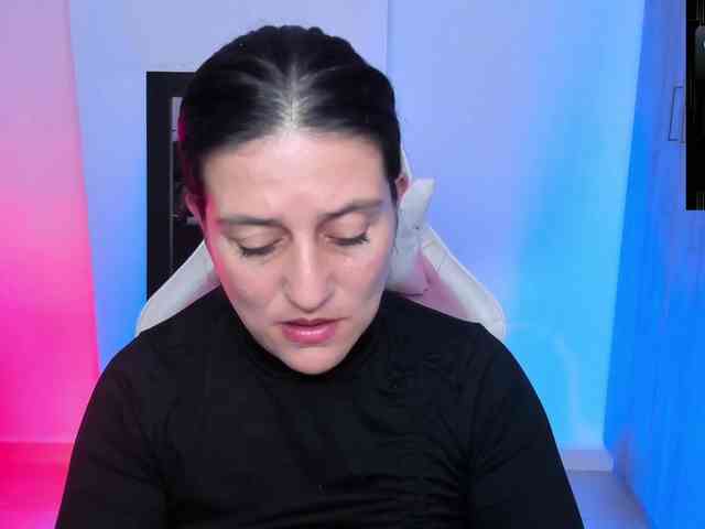 Saskyaajohnson webcam