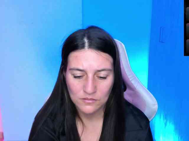 Saskyaajohnson webcam