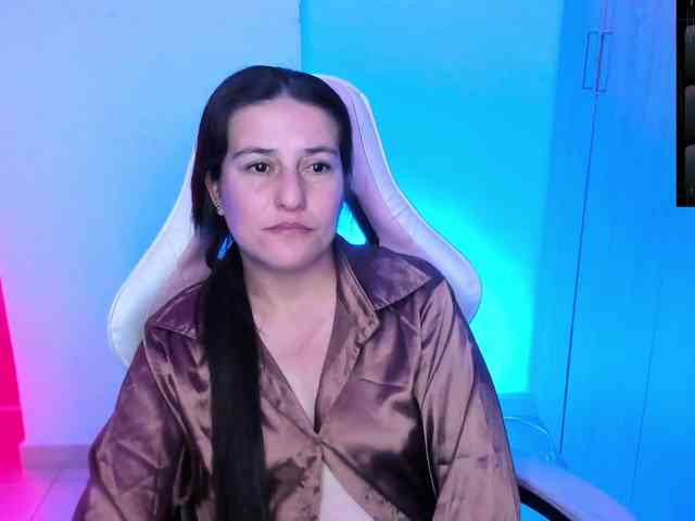 Saskyaajohnson webcam