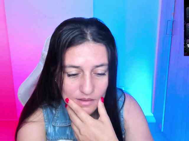 Saskyaajohnson webcam