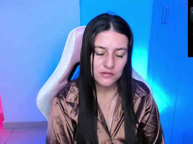 Saskyaajohnson webcam