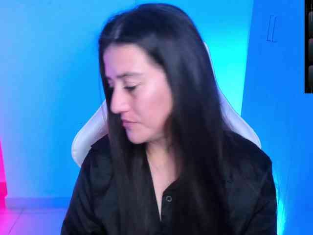 Saskyaajohnson webcam