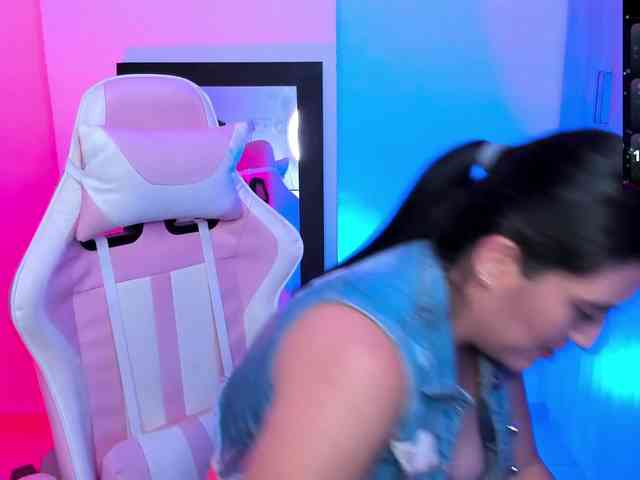 Saskyaajohnson webcam