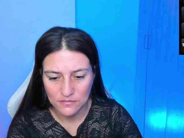 Saskyaajohnson webcam